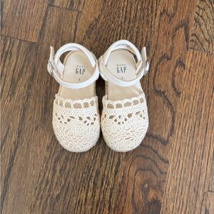 GAP Kids Cream Crochet Sandals